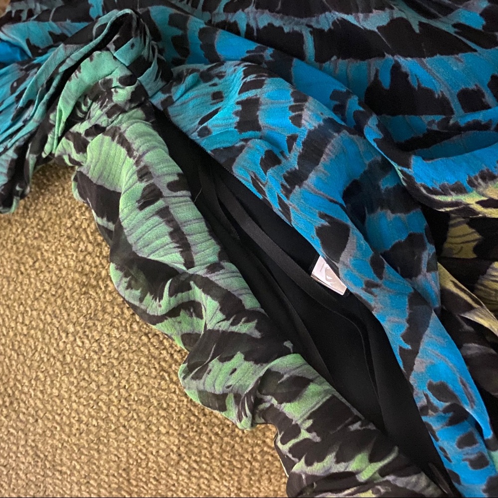 DVF | Erosa Silk Ruched dress size 4 Animal Print - Picture 11 of 11